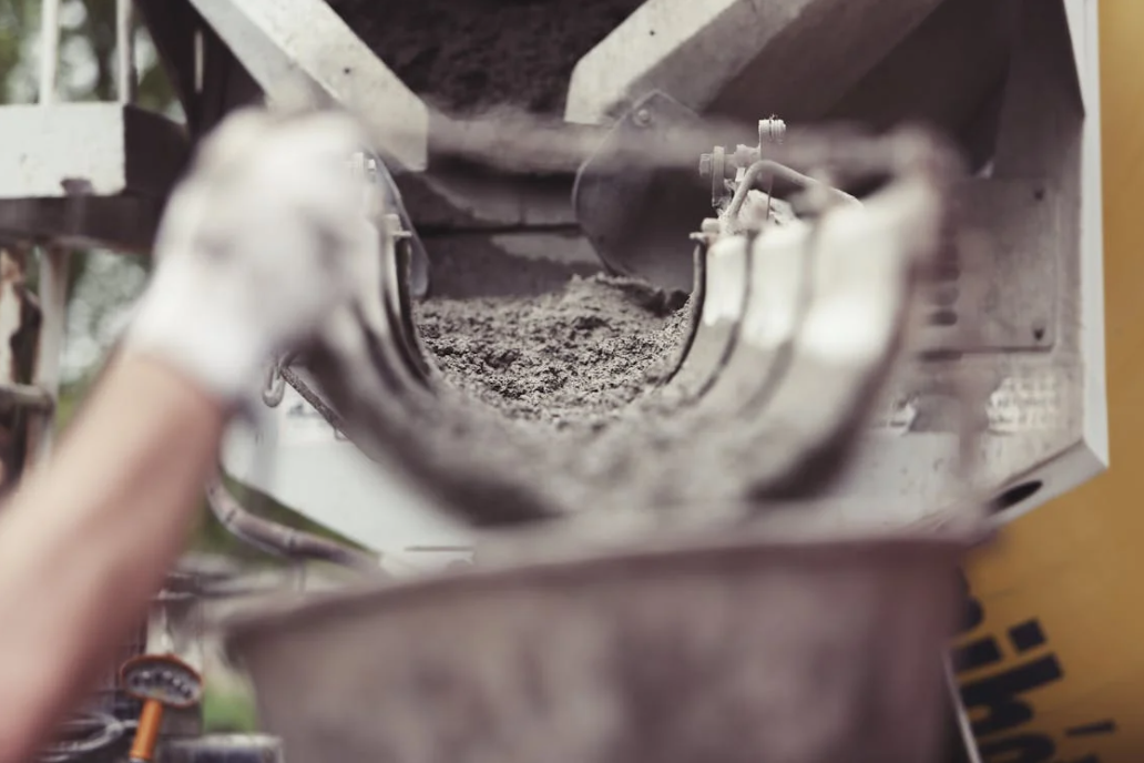 wet concrete flowing through tunnel machine